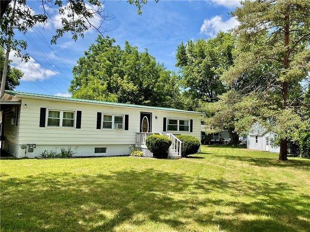 House for sale in Breesport, New York