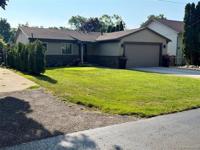 House for sale in Keego Harbor, Michigan