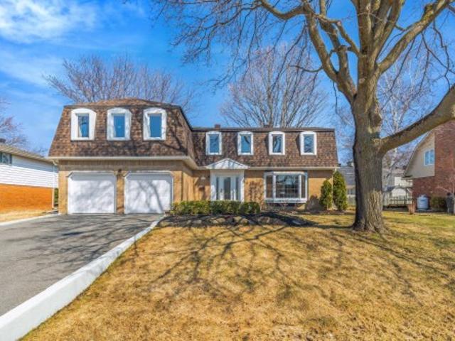 House for sale in Beaconsfield, Quebec