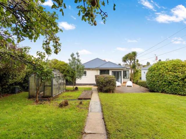 House for sale in Otakou