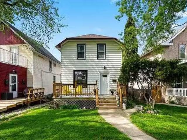 House for sale in East St. Paul, Manitoba