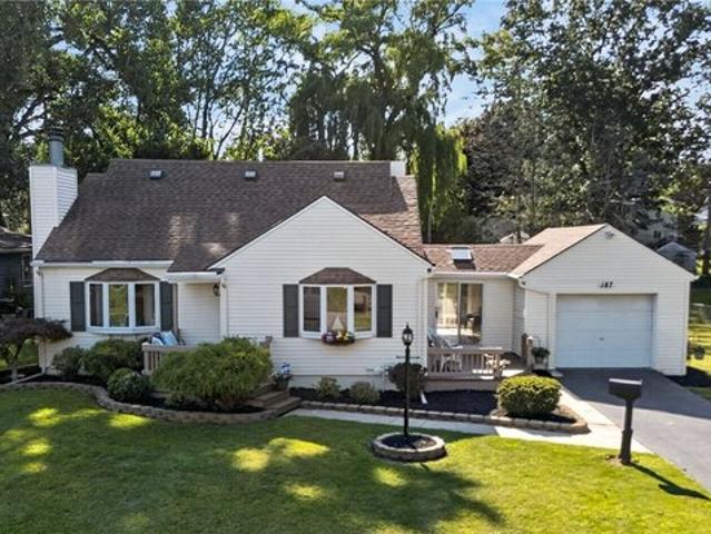 House for sale in Oak Hill, New York