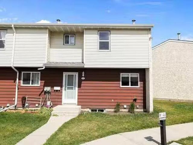 Condo for sale in Wedgewood, Alberta