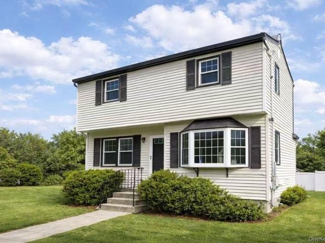 House for sale in Centereach, New York