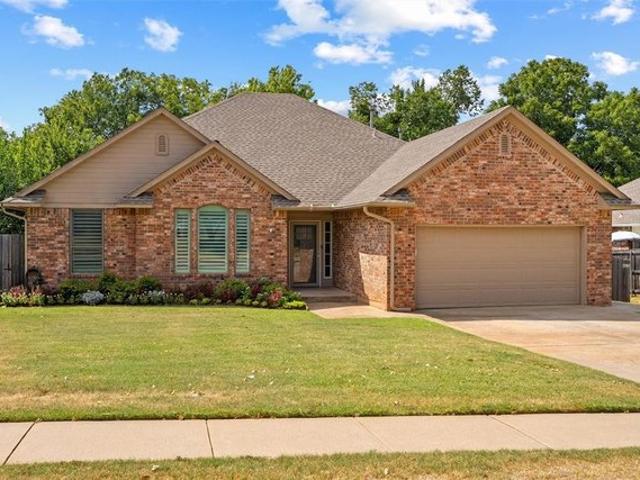 House for sale in Mustang, Oklahoma