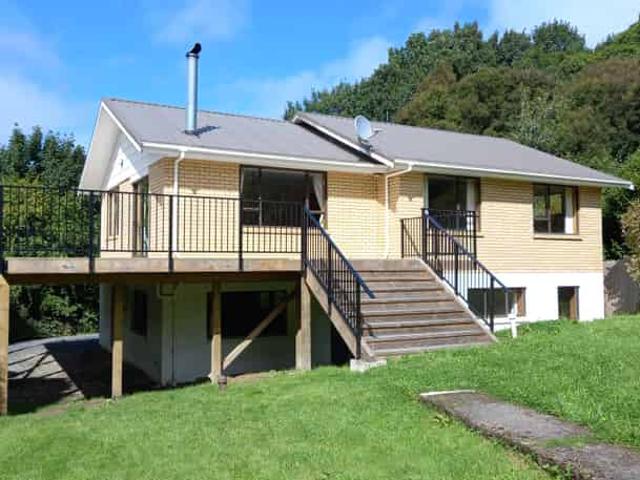 House for rent in Otakou