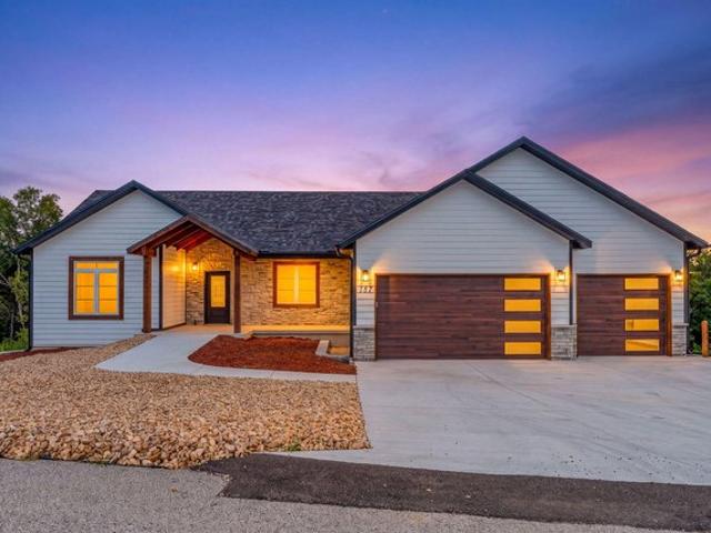 House for sale in Stone, Missouri