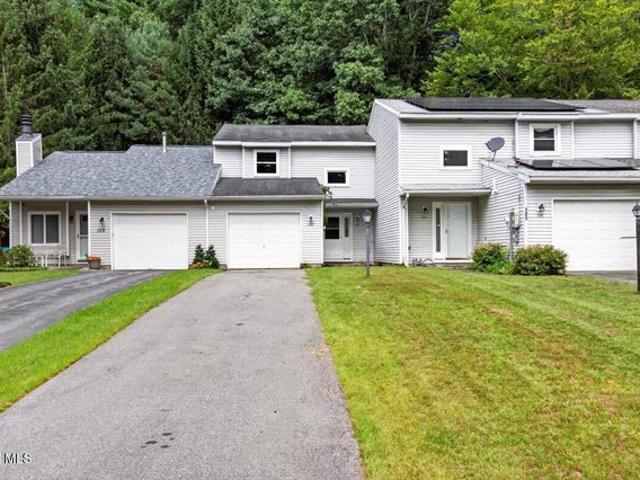 Townhouse for sale in Saratoga, New York
