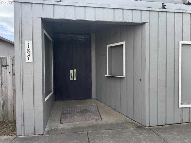 Commercial for sale in Oregonia