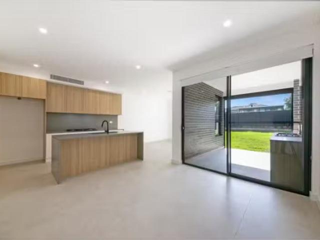 Condo for rent in Wentworthville
