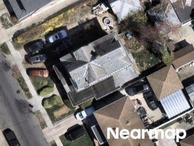 House for sale in Queens, Arverne