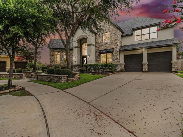 House for sale in Cypress