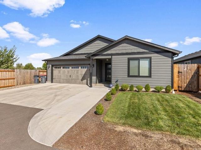 House for sale in Oregonia