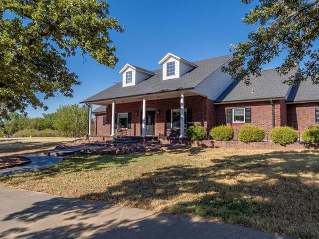 House for sale in Lindsay, Oklahoma