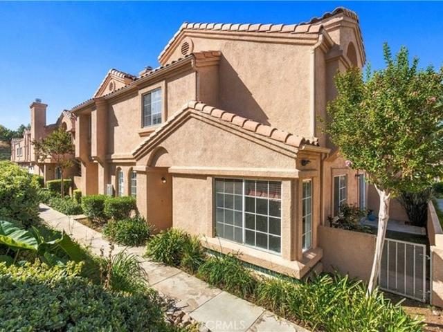 Condo for sale in Newhall, Santa Clarita