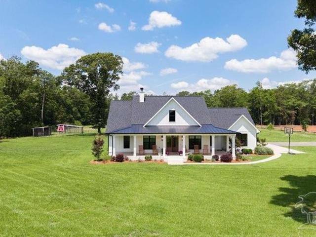 House for sale in Jay, Florida