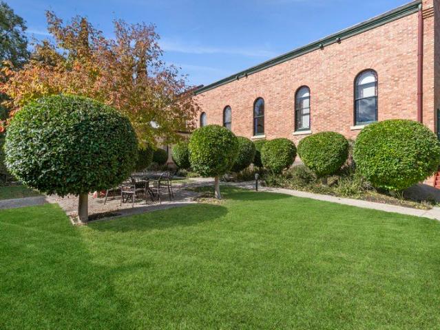 Townhouse for sale in Queenscliff, Victoria