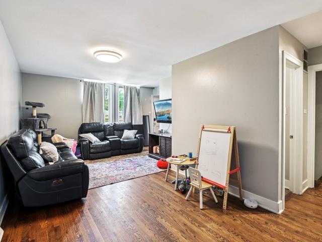 Townhouse for sale in Des Plaines