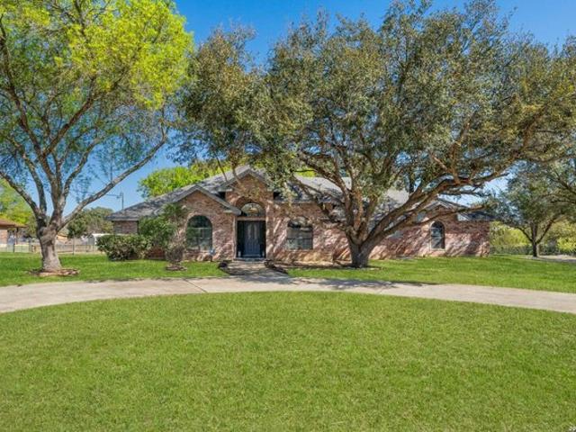 House for sale in Lytle, Texas