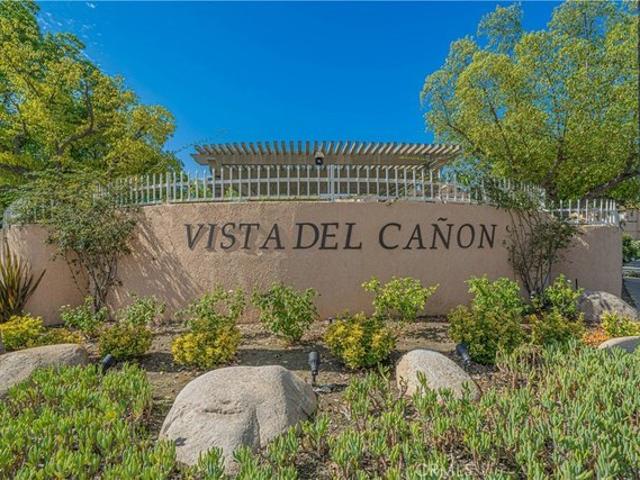 Condo for sale in Newhall, Santa Clarita