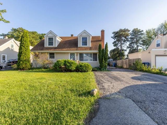 House for sale in Grayslake, Lake County