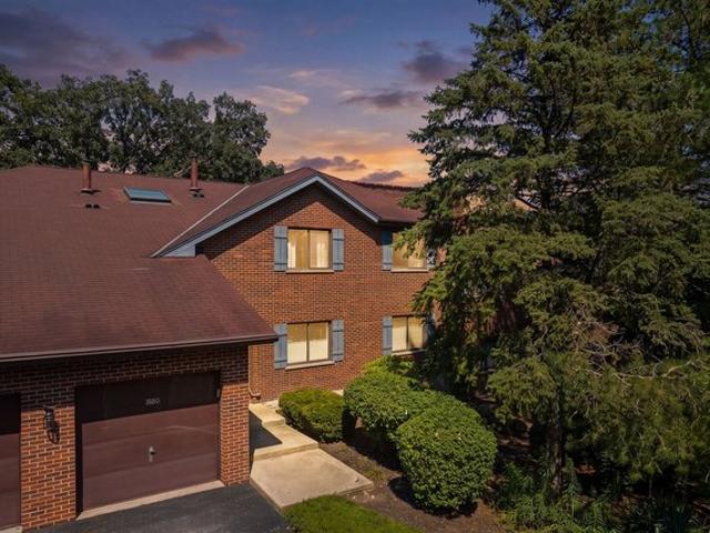 Condo for sale in Lisle, Illinois
