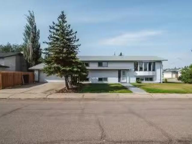 House for sale in Wedgewood, Alberta
