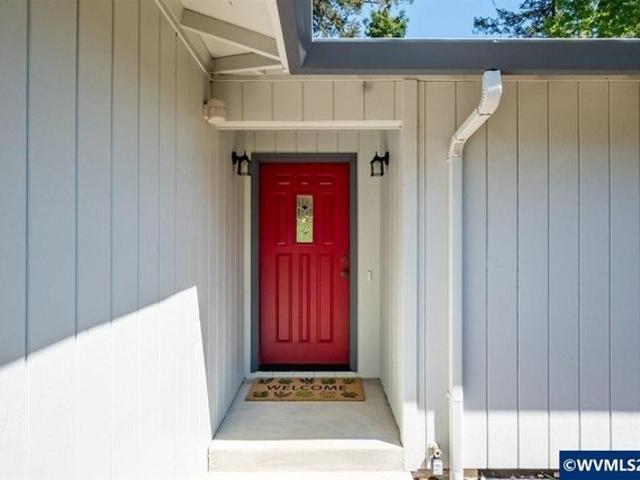 House for sale in Oregonia
