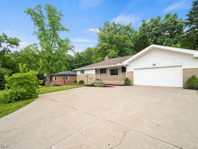 House for sale in Hinckley, Ohio