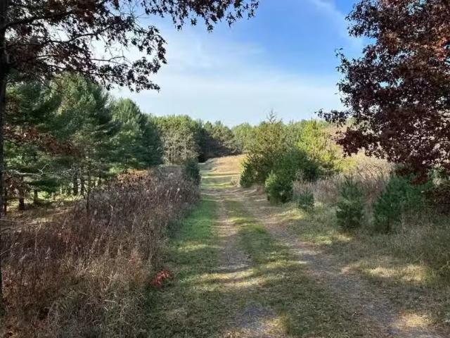 House for sale in Hudson