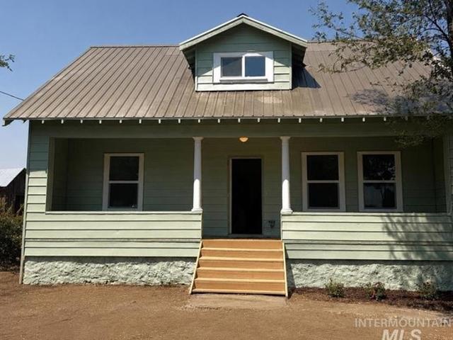 House for sale in Wendell, Idaho