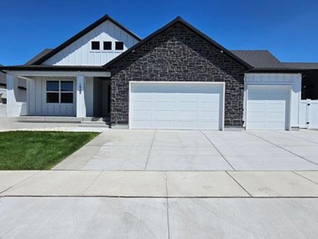 House for sale in Tooele, Utah