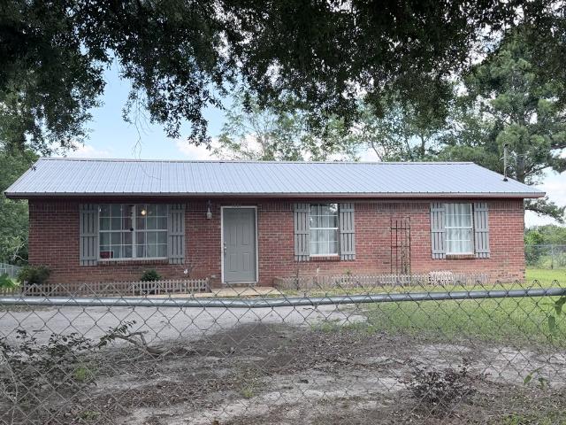 House for sale in Cottonwood, Alabama