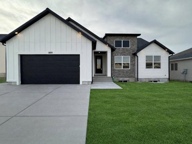 House for sale in Tooele, Utah