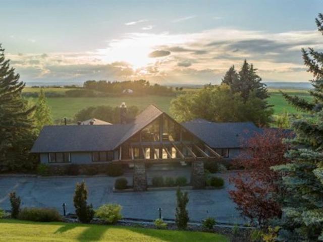 House for sale in Rocky View County, Alberta