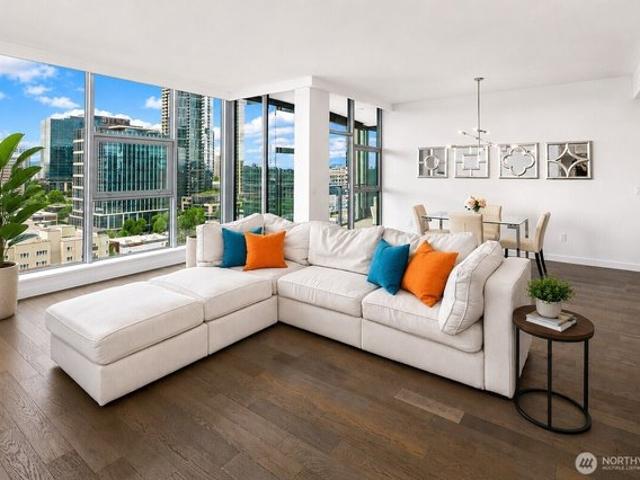 Condo for sale in Bellevue, King County