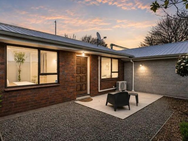 Apartment for rent in Diamond Harbour, Banks Peninsula Community