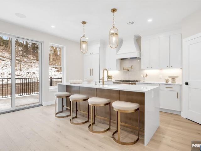 Townhouse for sale in Woodcliff Lake, New Jersey