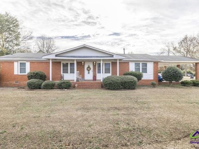 House for sale in Cochran, Georgia