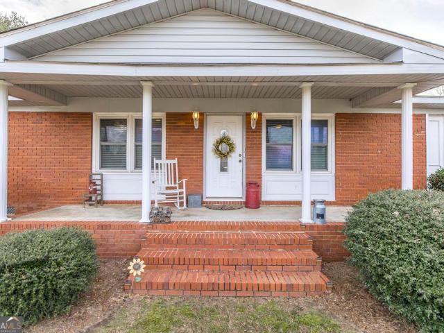 House for sale in Cochran, Georgia