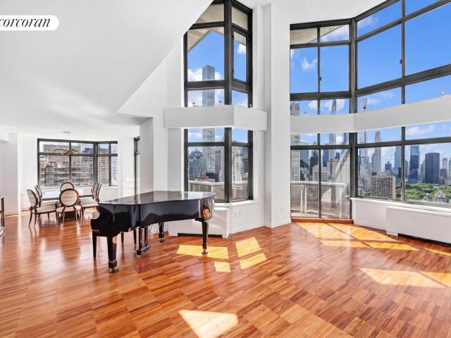 Condo for sale in Arverne, New York
