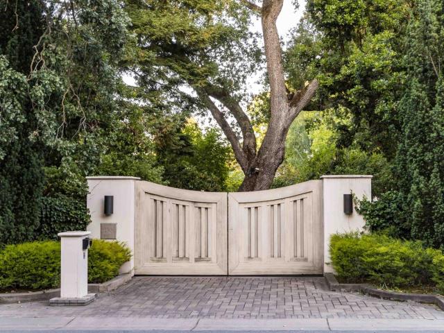 House for sale in Atherton