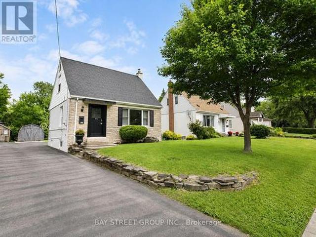 House for sale in Ancaster, Ontario
