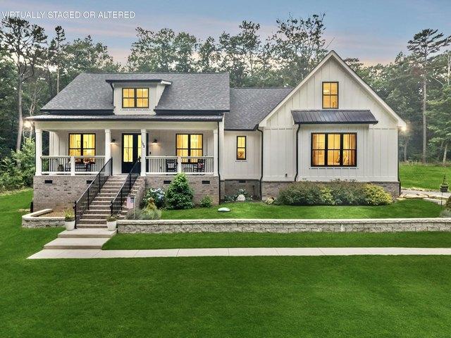 House for sale in Signal Mountain, East Tennessee