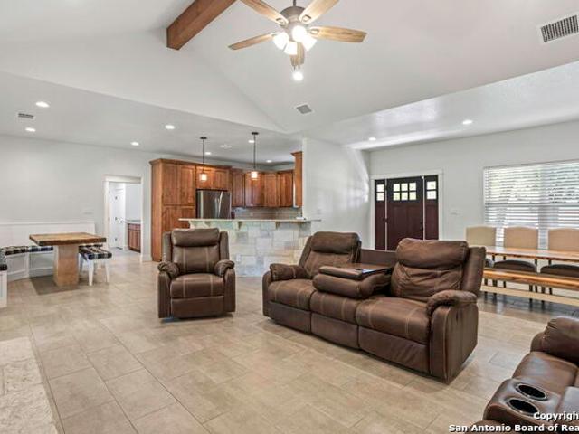 House for sale in Bandera House for sale in Bandera
