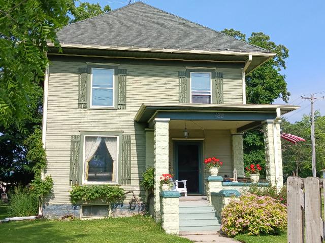 House for sale in Paw Paw, Illinois
