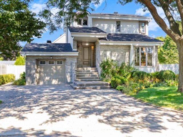 House for sale in Kirkland, Quebec