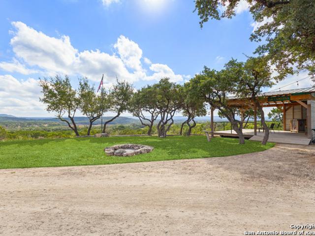 House for sale in Pipe Creek, Texas