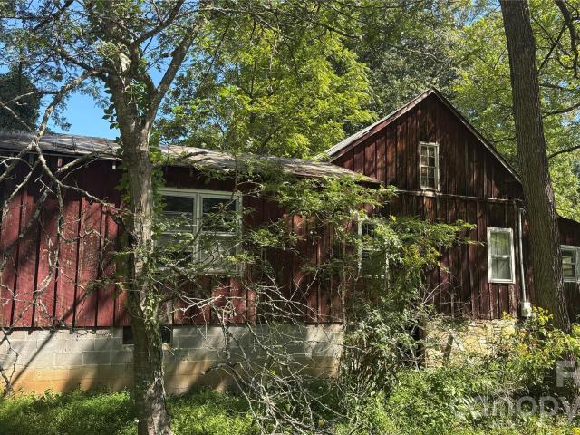 House for sale in Spruce Pine, North Carolina
