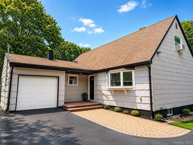House for sale in Centereach, New York